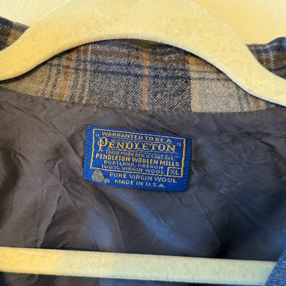 Men's Pendleton Plaid Jacket - Picture 2 of 8